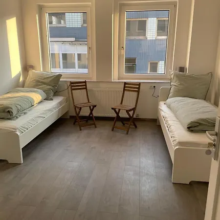 Vendégház Doppelzimmer Im Monteurhaus Gemeinschaftsbad Und -kueche Niederdorla
