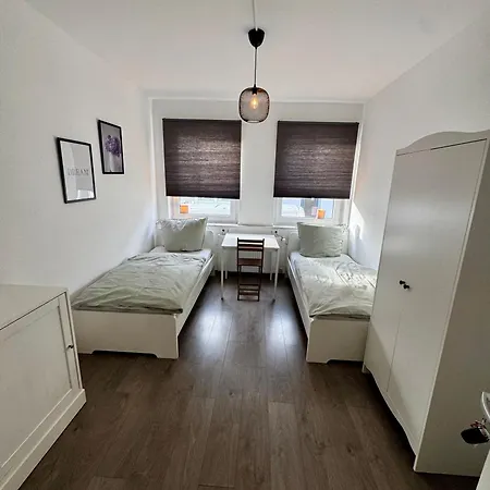 Vendégház Doppelzimmer Im Monteurhaus Gemeinschaftsbad Und -kueche