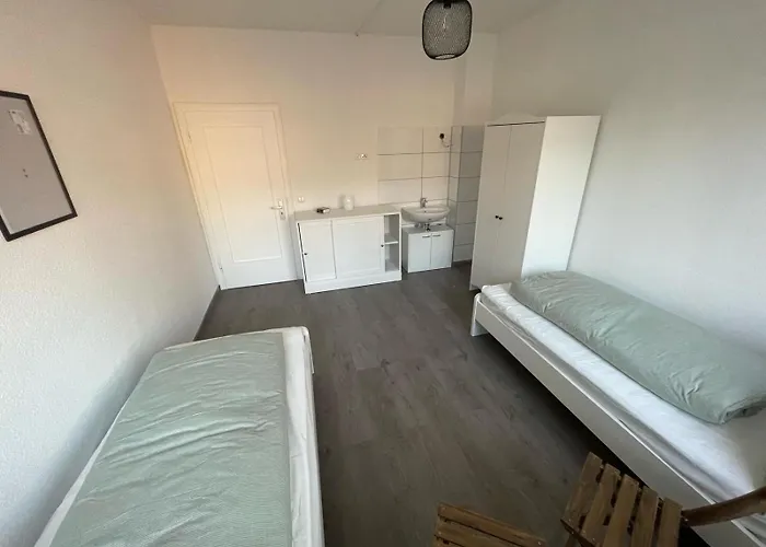 Doppelzimmer Im Monteurhaus Gemeinschaftsbad Und -kueche *