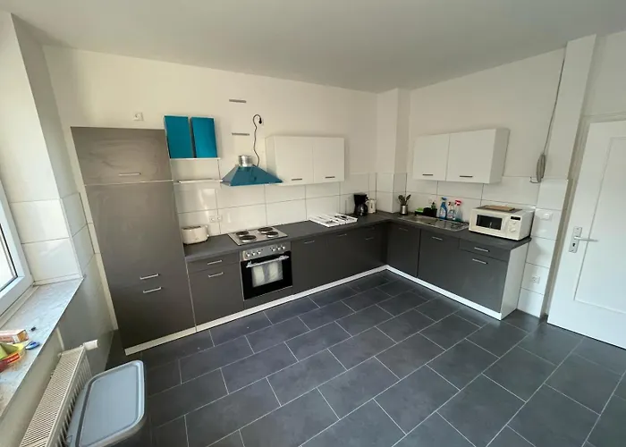 Konukevi Doppelzimmer Im Monteurhaus Gemeinschaftsbad Und -kueche Niederdorla